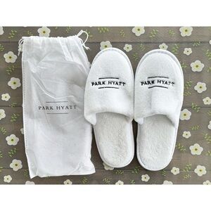 Park Hyatt Hotel Resort Slippers & Travel Bag